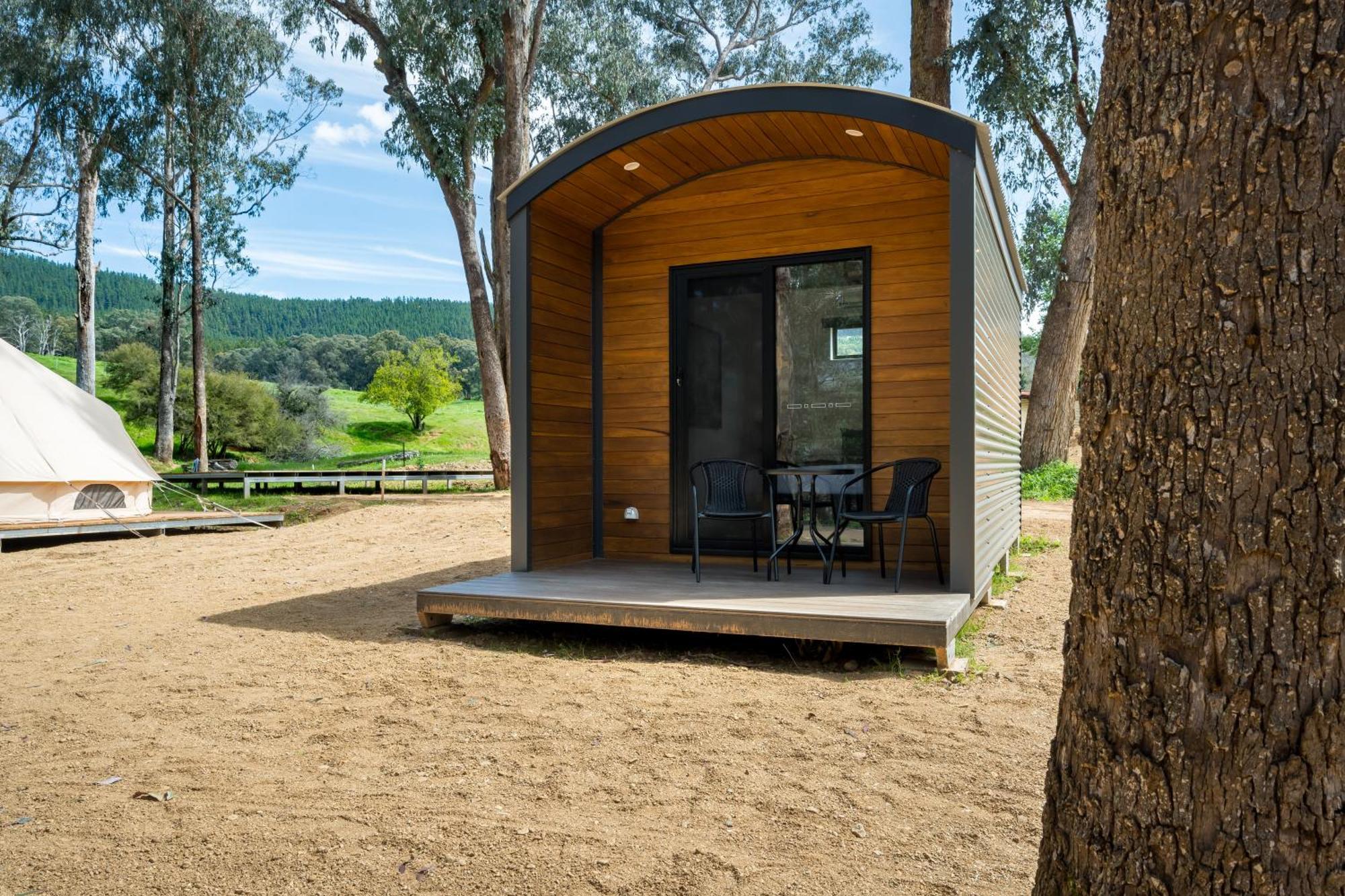 Bright Cabin Park Exterior photo